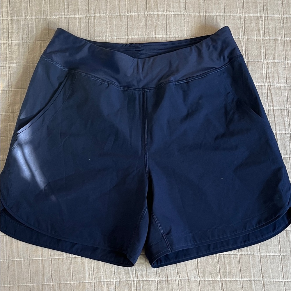 Lands' End Women's Navy Blue Swim Shorts
Wear over swimsuit, no built in, great